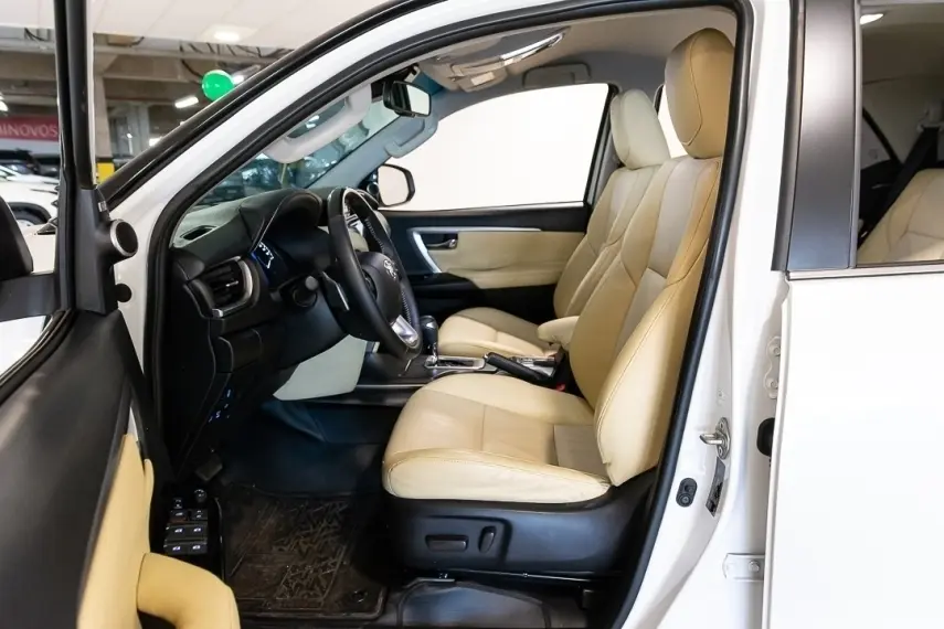 galeria HILUX SW4