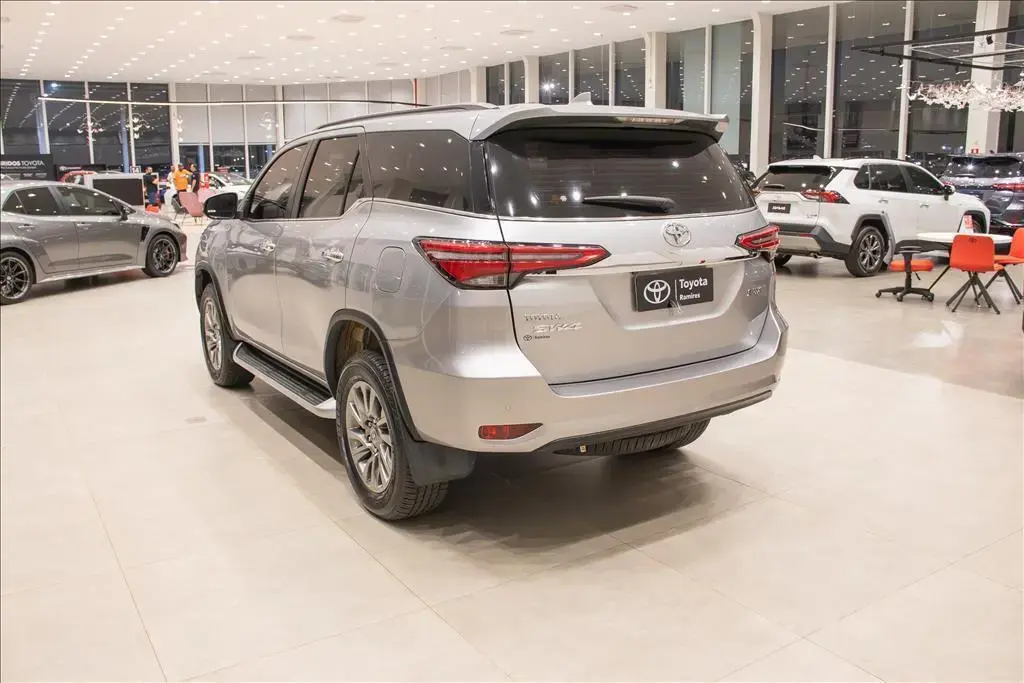 galeria HILUX SW4