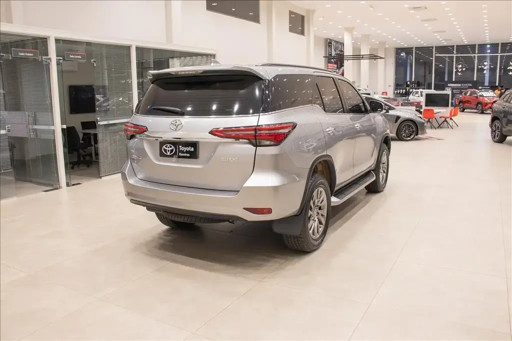 galeria HILUX SW4