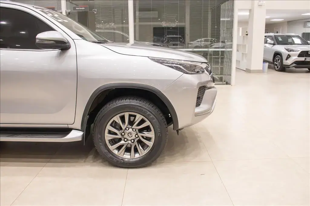 galeria HILUX SW4