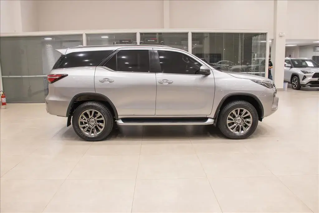 galeria HILUX SW4