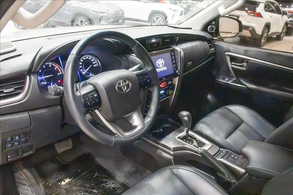 galeria HILUX SW4
