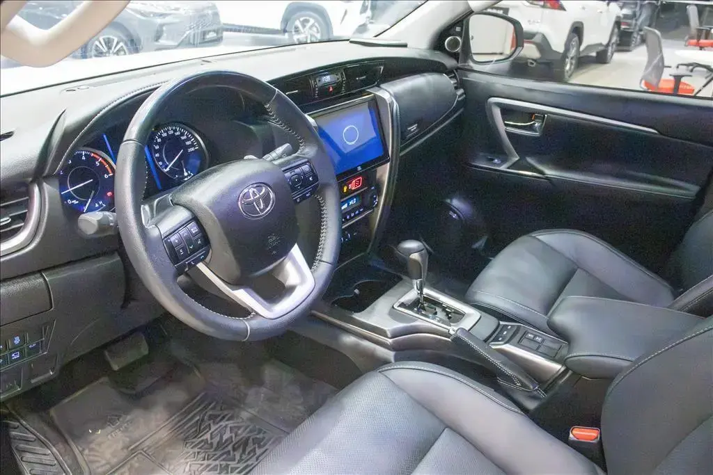 galeria HILUX SW4