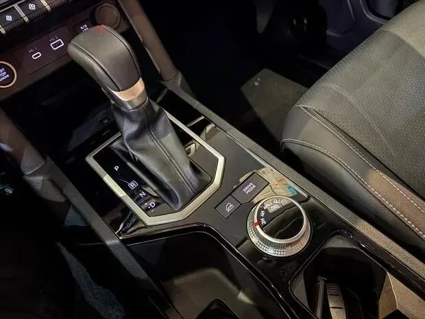 Mitsubishi TRITON 2.4 BITURBO DIESEL CD HPE-S 4X4 AUTOMÁTICO