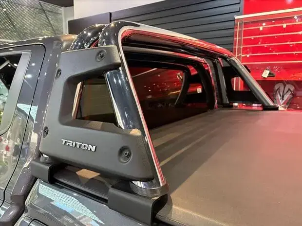 Mitsubishi TRITON 2.4 BITURBO DIESEL CD HPE-S 4X4 AUTOMÁTICO