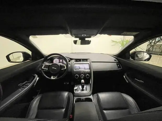 Jaguar E-Pace 2.0 P250 R-Dynamic S 4WD