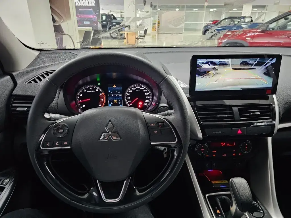 galeria ECLIPSE CROSS
