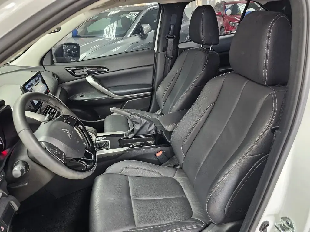 galeria ECLIPSE CROSS