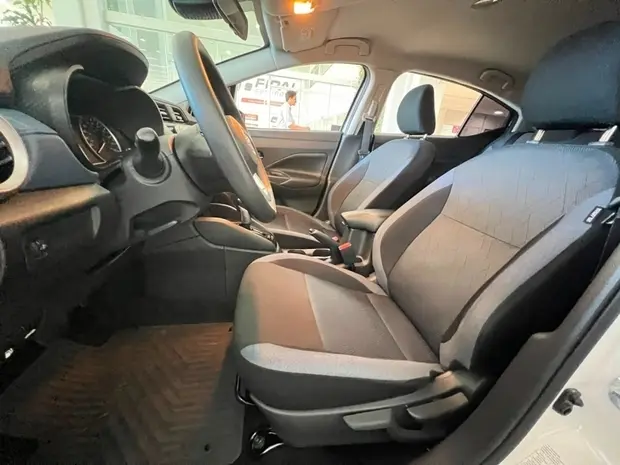 Nissan VERSA 1.6 16V FLEX ADVANCE XTRONIC