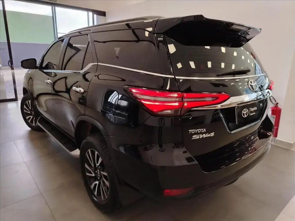 galeria HILUX SW4