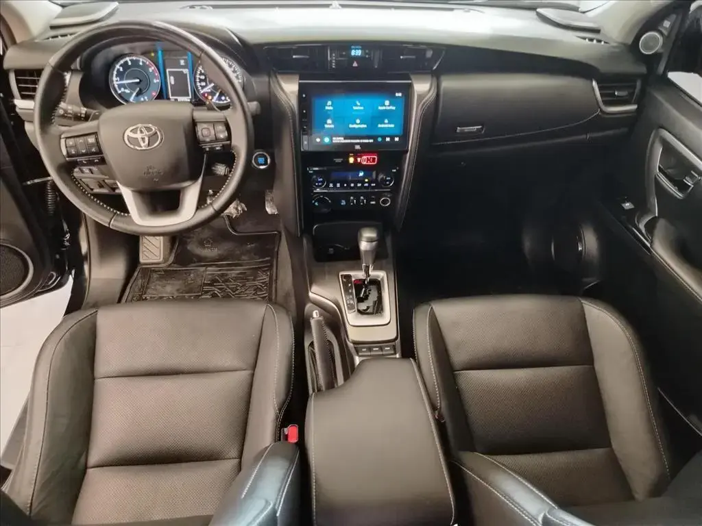 galeria HILUX SW4