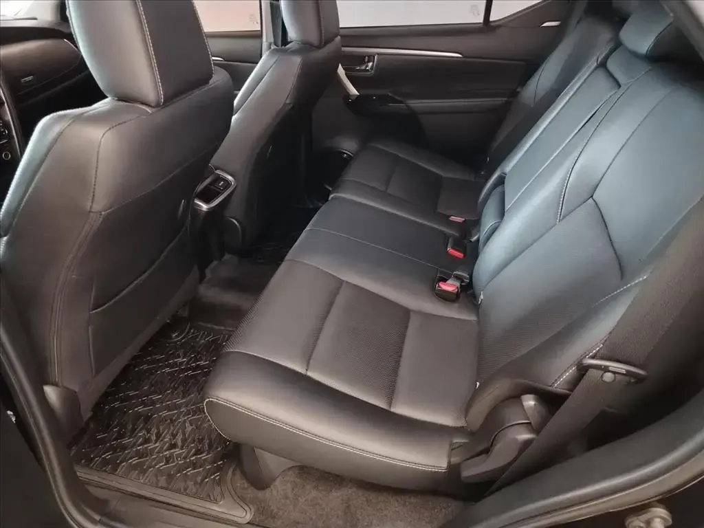 galeria HILUX SW4