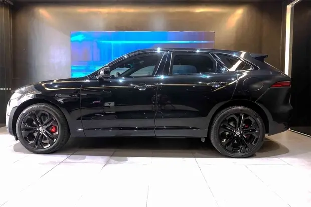 Jaguar F-PACE 2.0 P400e PHEV R-DYNAMIC SE AWD AUTOMÁTICO