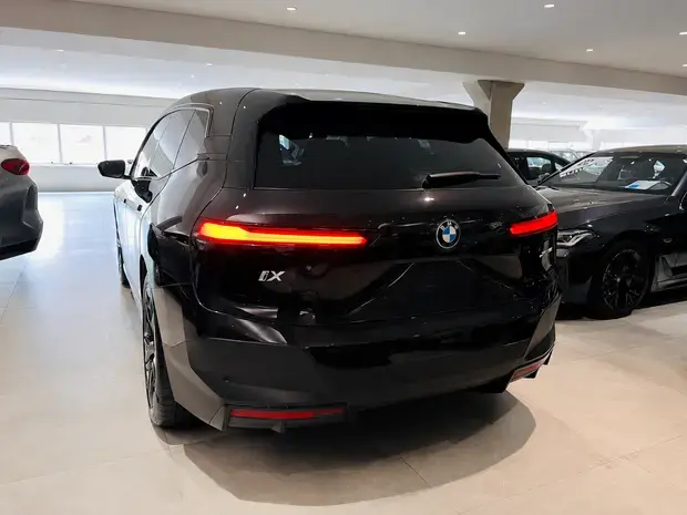 Bmw iX xDrive40 (Aut.) (Elétrico)