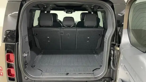 Land Rover Defender 110 X-Dynamic HSE 3.0 TD (Aut)