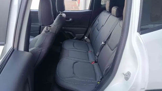 Jeep RENEGADE 1.3 T270 TURBO FLEX LONGITUDE AT6