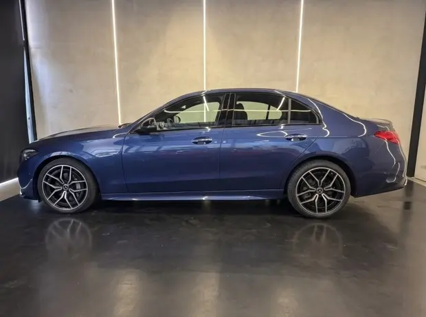 Mercedes Benz C 300 2.0 EQ BOOST HÍBRIDO AMG LINE 9G-TRONIC