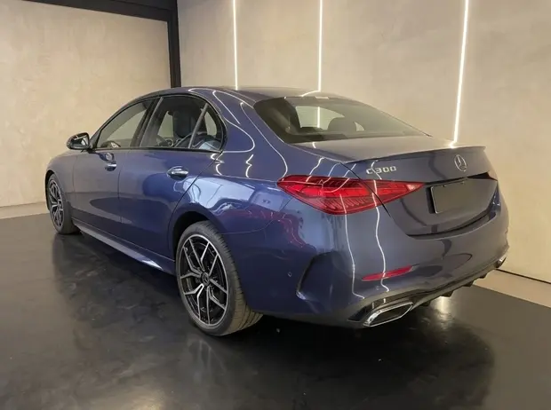 Mercedes Benz C 300 2.0 EQ BOOST HÍBRIDO AMG LINE 9G-TRONIC