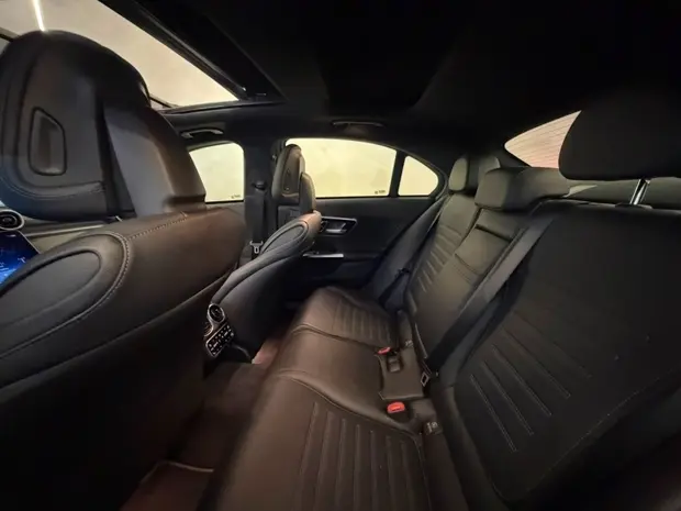 Mercedes Benz C 300 2.0 EQ BOOST HÍBRIDO AMG LINE 9G-TRONIC