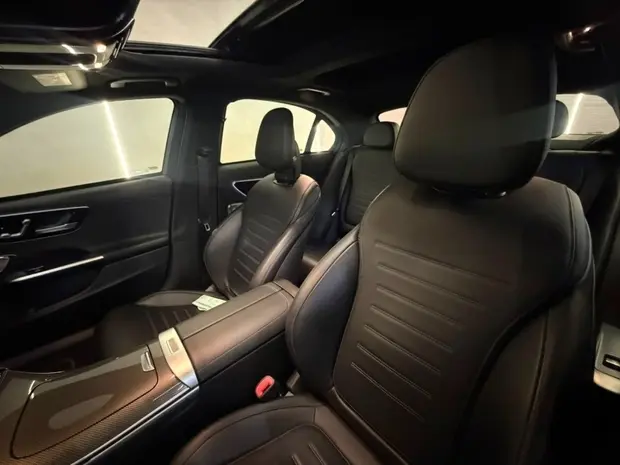 Mercedes Benz C 300 2.0 EQ BOOST HÍBRIDO AMG LINE 9G-TRONIC