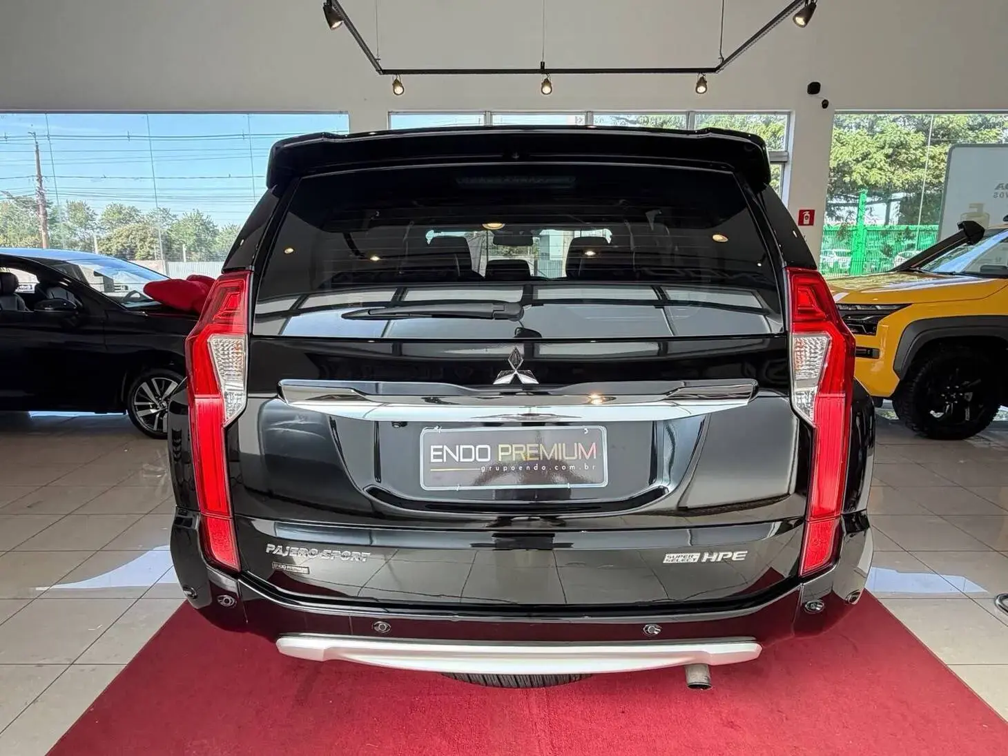 galeria PAJERO SPORT HPE 2.4 4x4 Diesel Aut.