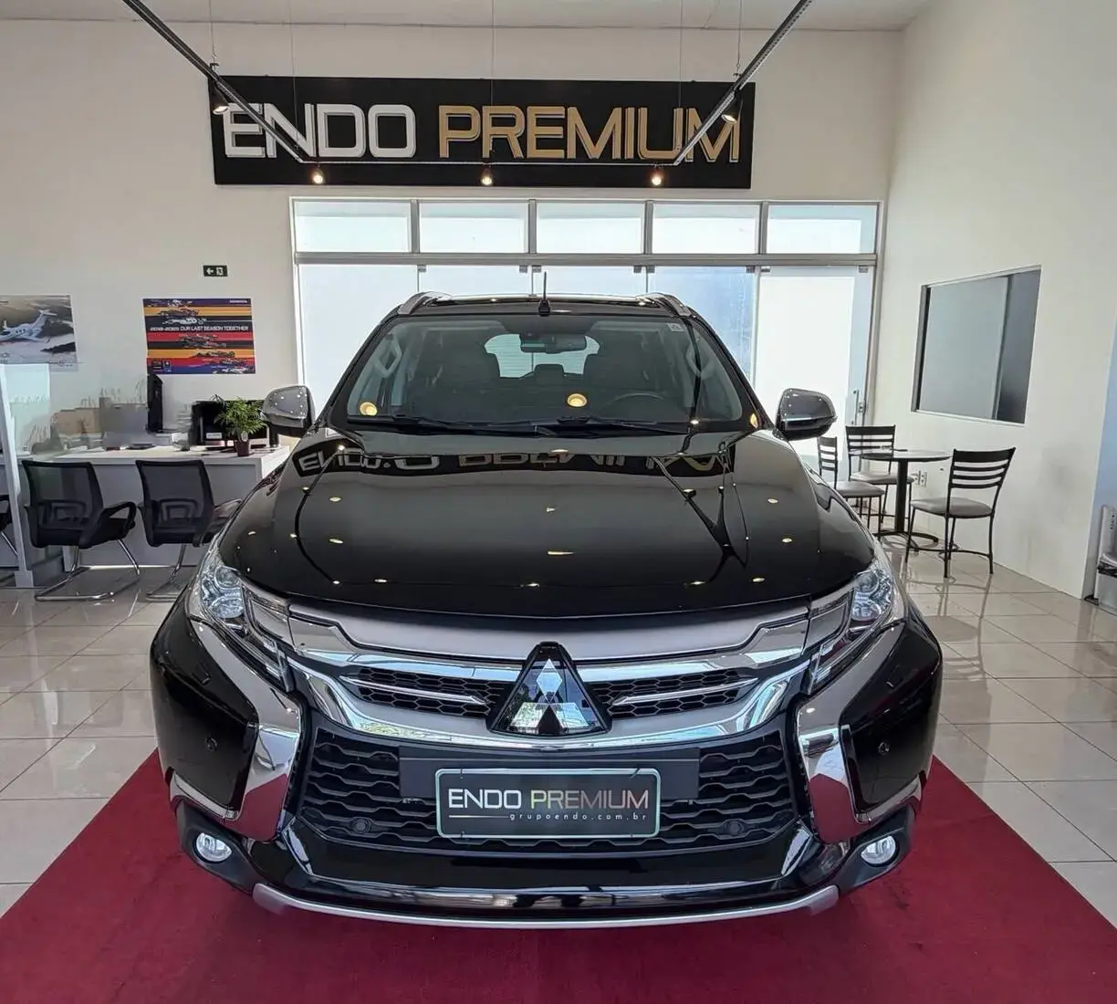 galeria PAJERO SPORT HPE 2.4 4x4 Diesel Aut.