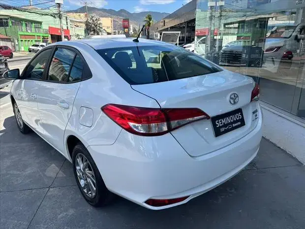 Toyota YARIS 1.5 16V FLEX SEDAN XS MULTIDRIVE