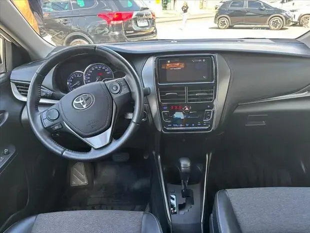 Toyota YARIS 1.5 16V FLEX SEDAN XS MULTIDRIVE
