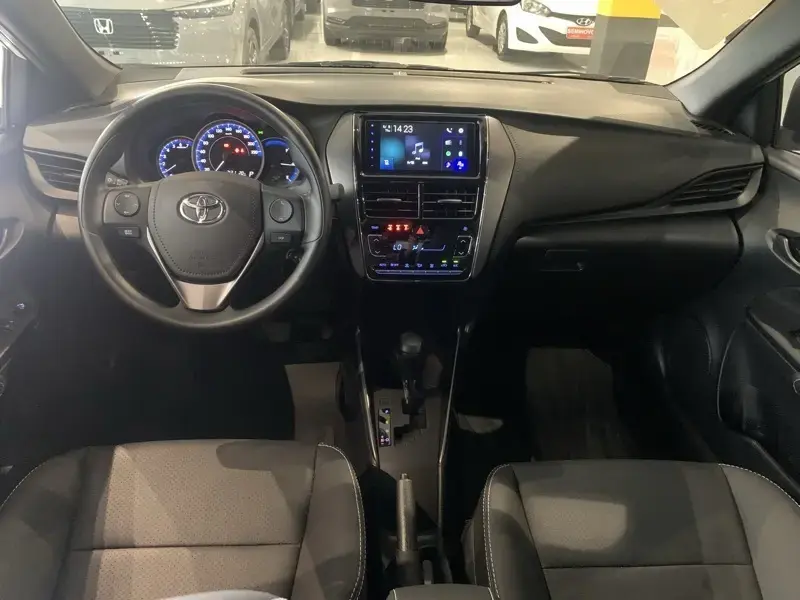 galeria Yaris