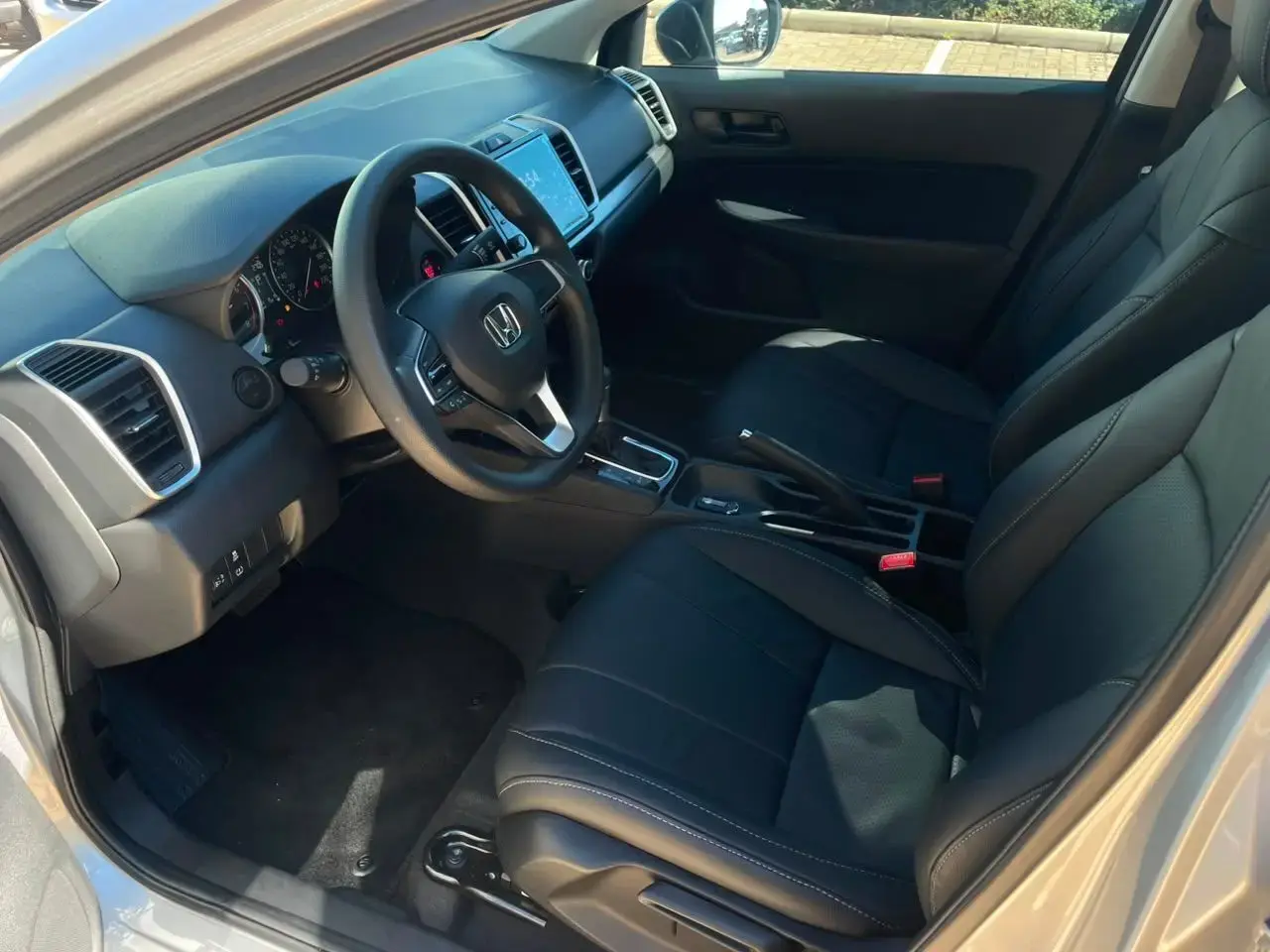 galeria CITY SEDAN LX