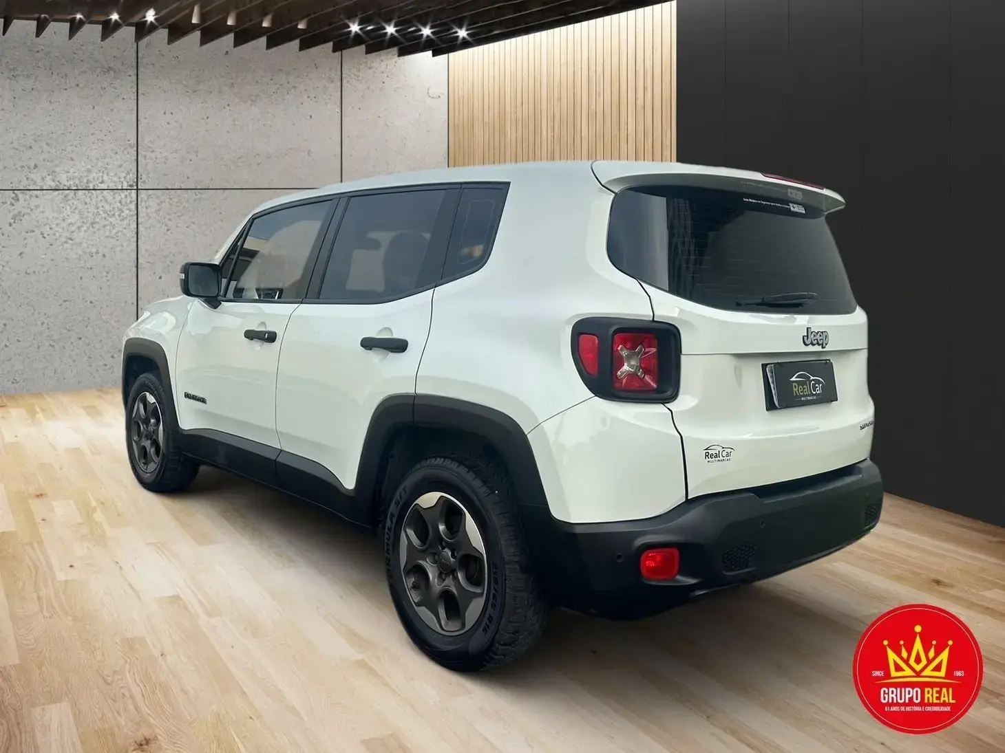 galeria Renegade Sport 1.8 4x2 Flex 16V Mec.