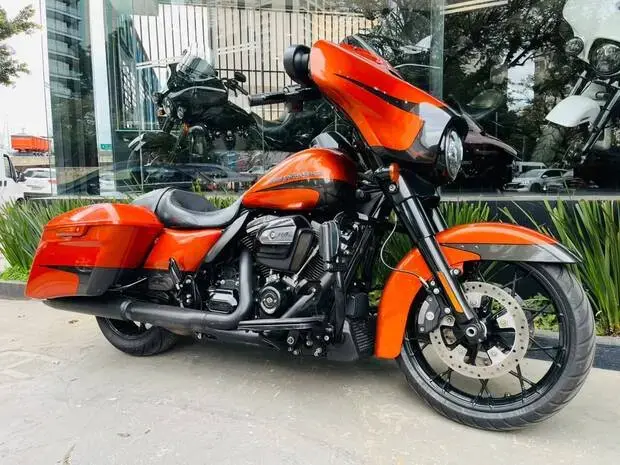 Harley Davidson Street Glide SPECIAL FLHXS