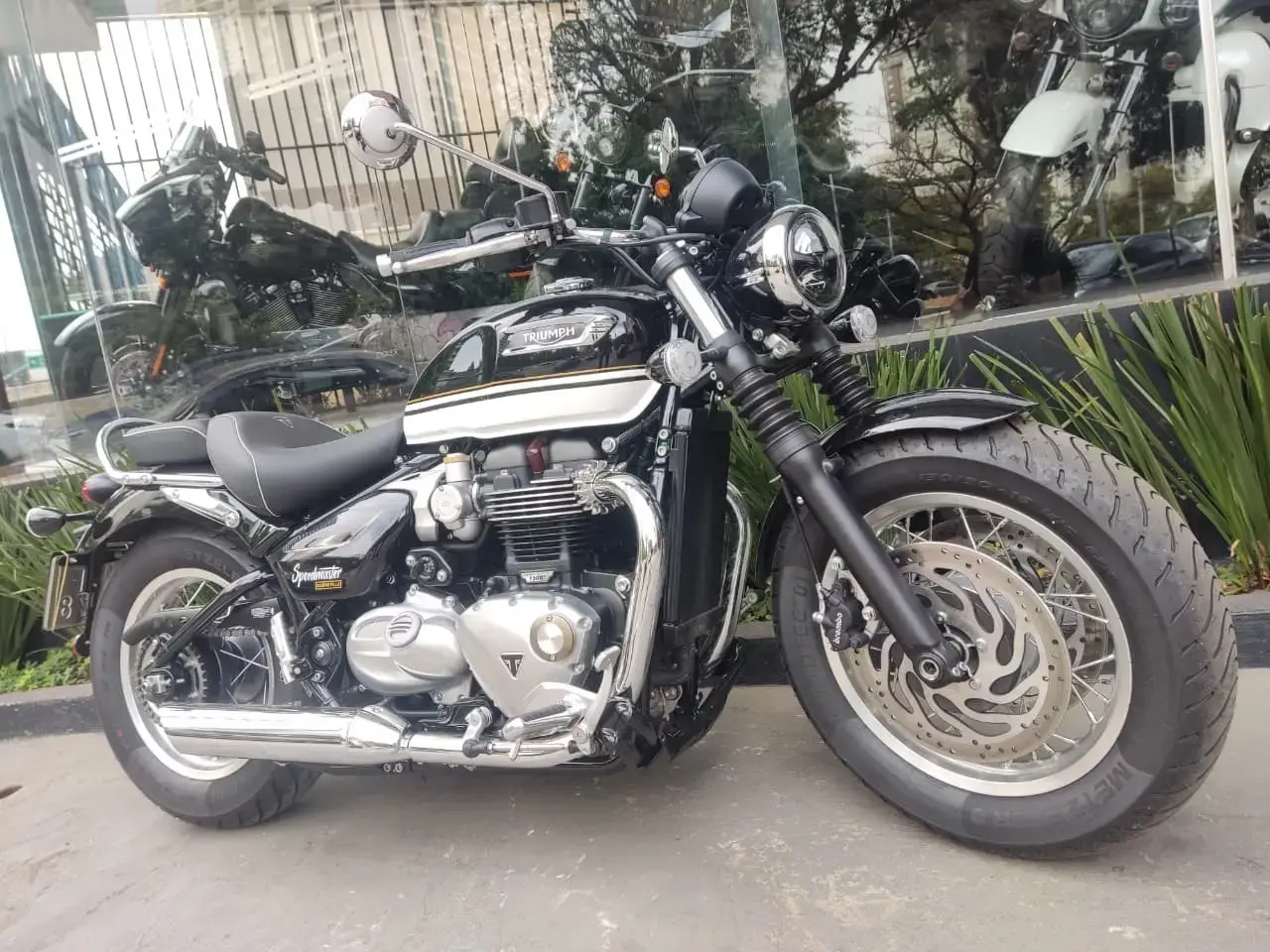 galeria Bonneville Speedmaster