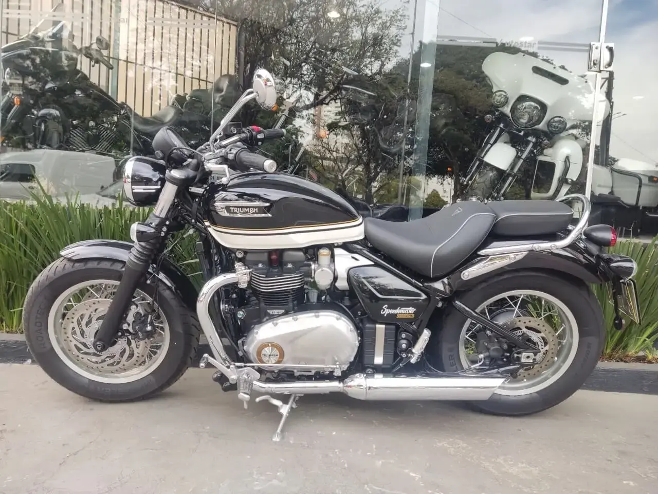 galeria Bonneville Speedmaster