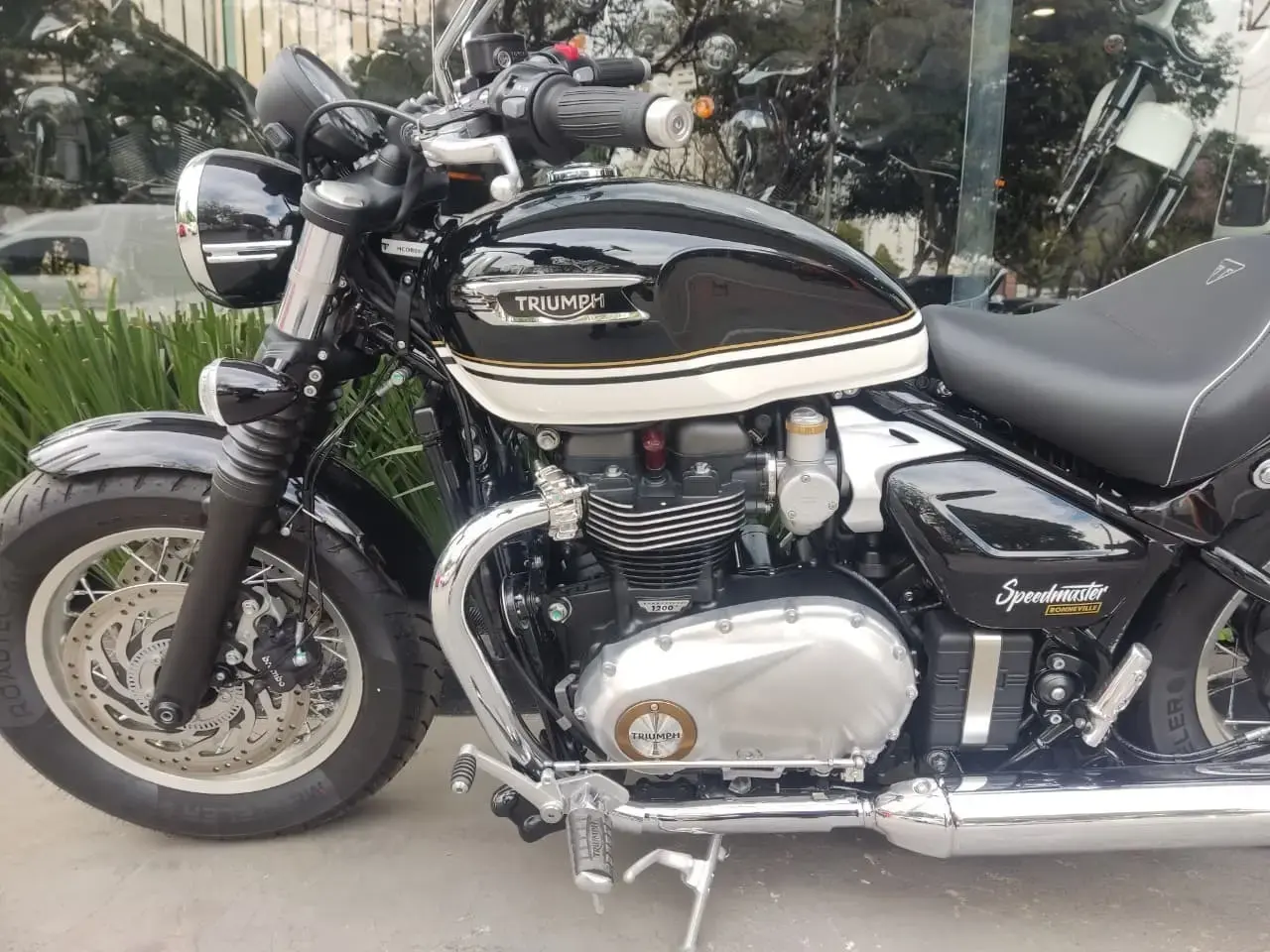 galeria Bonneville Speedmaster