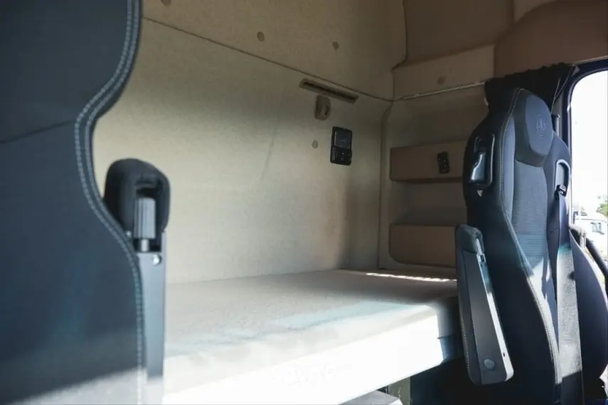 galeria Actros 2553