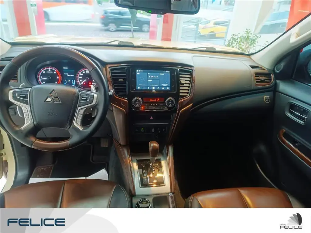 galeria L200 TRITON