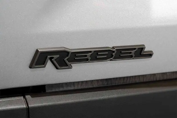 Ram RAMPAGE 2.2 TURBO DIESEL REBEL 4X4 AUTOMÁTICO
