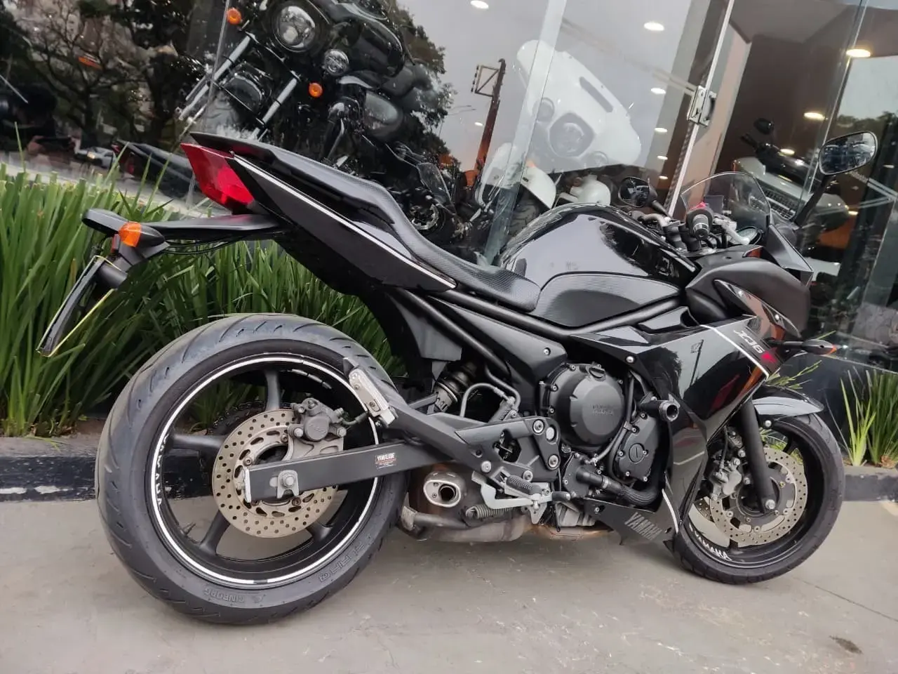 galeria Xj6 F