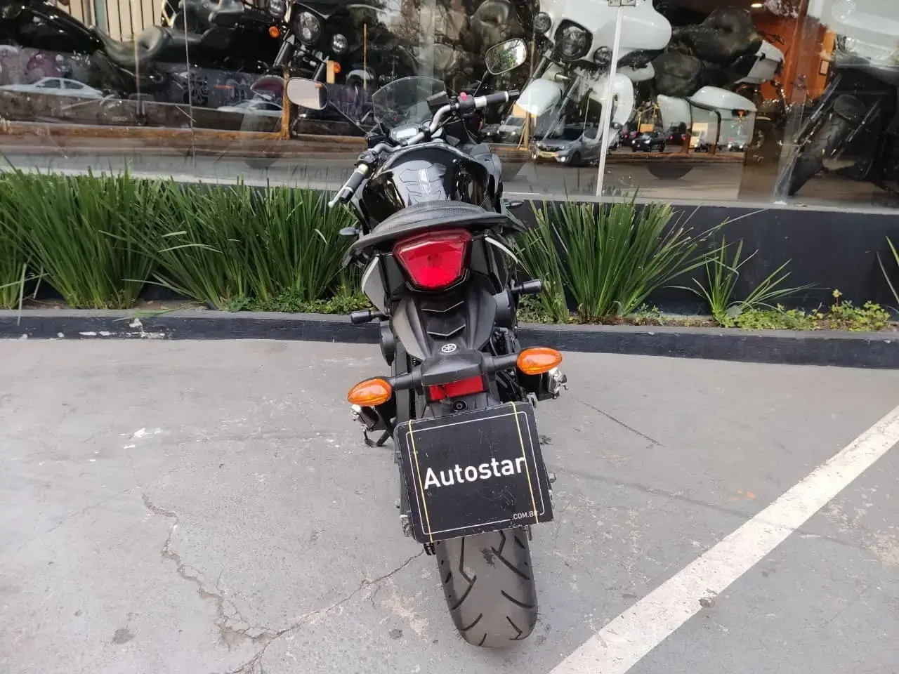 galeria Xj6 F