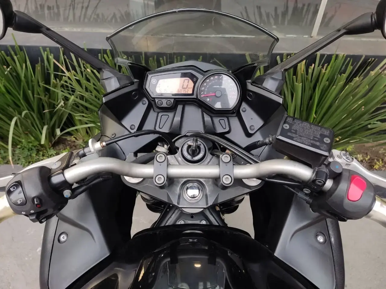 galeria Xj6 F