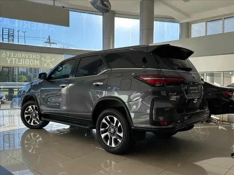 galeria HILUX SW4