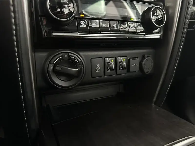 galeria HILUX SW4