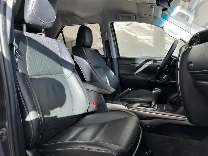 galeria HILUX SW4