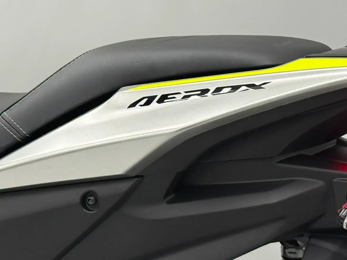 galeria AEROX CONNECTED ABS