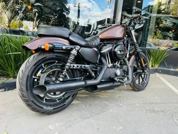 Harley Davidson Xl 883 N IRON