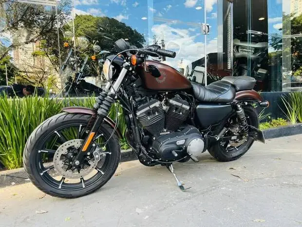 Harley Davidson Xl 883 N IRON