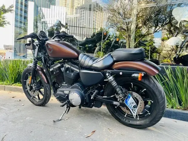 Harley Davidson Xl 883 N IRON