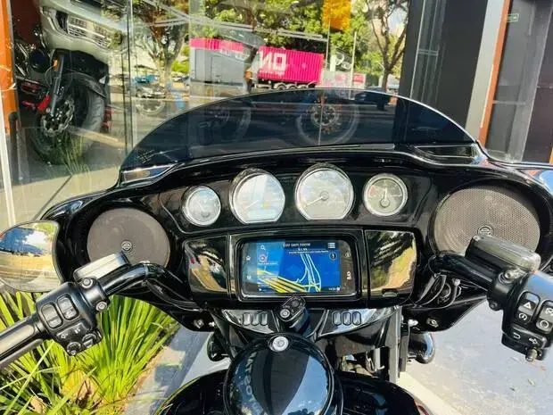 Harley Davidson Street Glide SPECIAL FLHXS