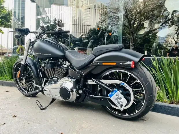 Harley Davidson Breakout FXBR
